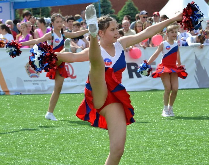 Cheerleader upskirts