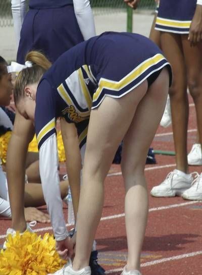 Hs cheerleader upskirt - Xxx pics.